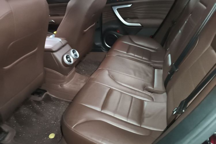 魏牌 VV7 2019款 升级款 2.0T 旗舰型 国V中控内饰7004