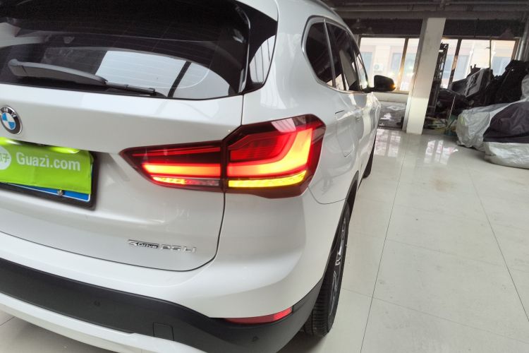 宝马X1 2022款 sDrive25Li 领先型车身外观9