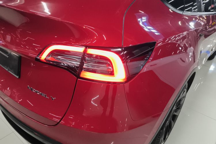 特斯拉 Model Y 2021款 长续航全轮驱动版车身外观6006