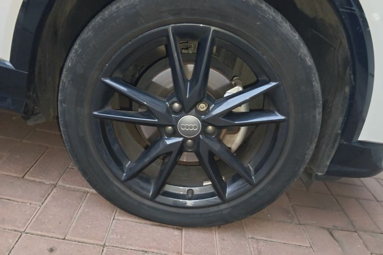 奥迪Q2L 2020款 35 TFSI 进取动感型车身外观10