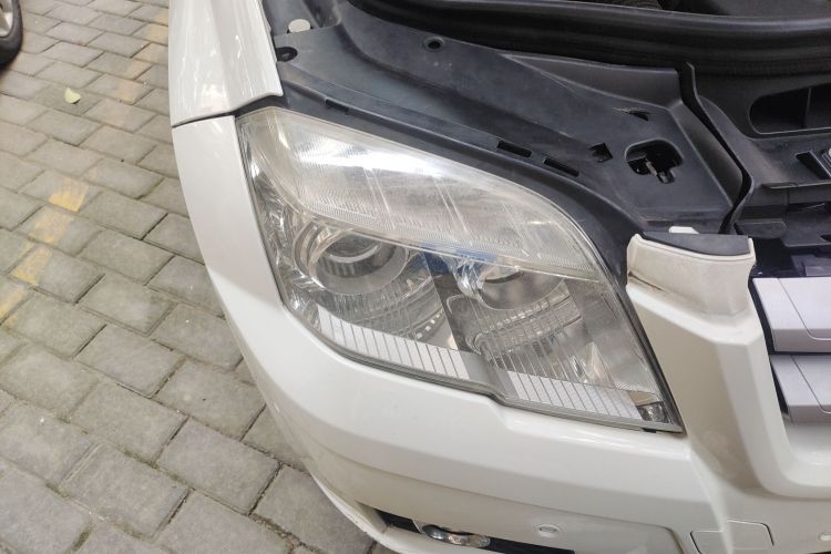 奔驰GLK级 2012款 GLK 300 4MATIC 动感型车身外观6006