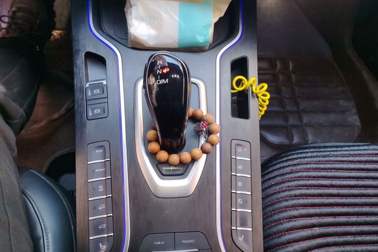 魏牌 VV7 2020款 2.0T 旗舰型中控内饰18