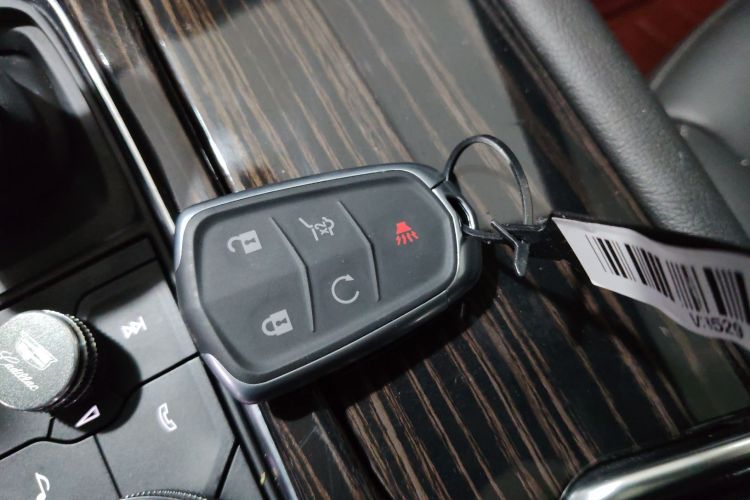 凯迪拉克XT6 2022款 2.0T 六座四驱风尚型中控内饰11