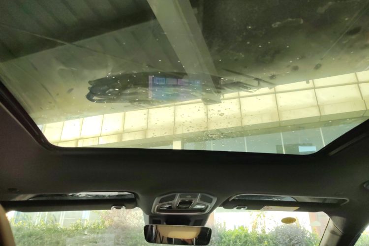 吉利汽车 星越L 2025款 东方曜 2.0TD 自动四驱望月版局部细节22