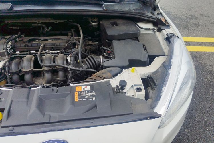 福特 福克斯 2018款 两厢经典 1.6L 自动舒适型智行版局部细节9007