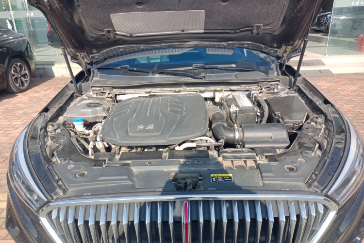 红旗H5 2022款 经典款 改款 1.5T DCT旗韵版机舱底盘24