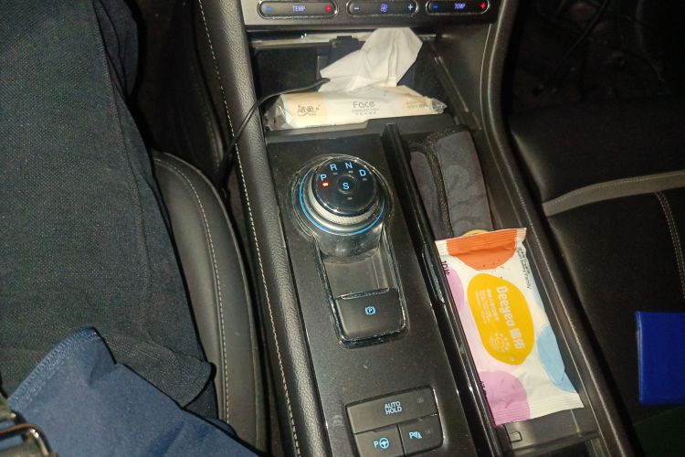 福特 金牛座 2017款 EcoBoost 325 V6旗舰型中控内饰18