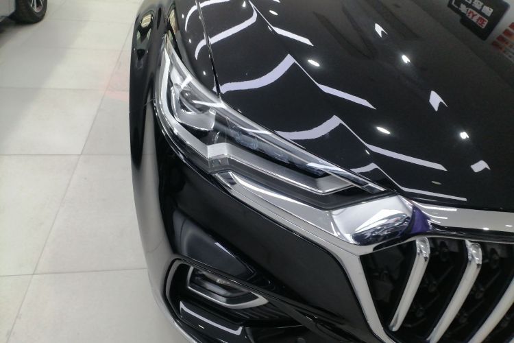 红旗HS5 2022款 改款 2.0T 智联旗享版车身外观8