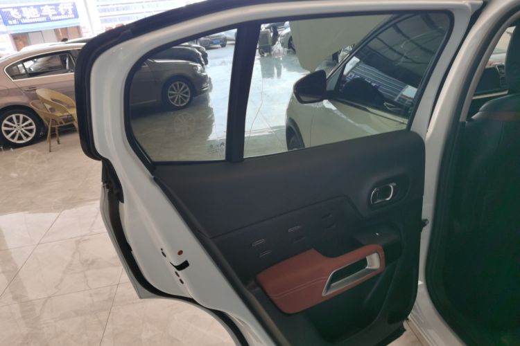 雪铁龙 天逸 C5 AIRCROSS 2017款 380THP 豪华型中控内饰49