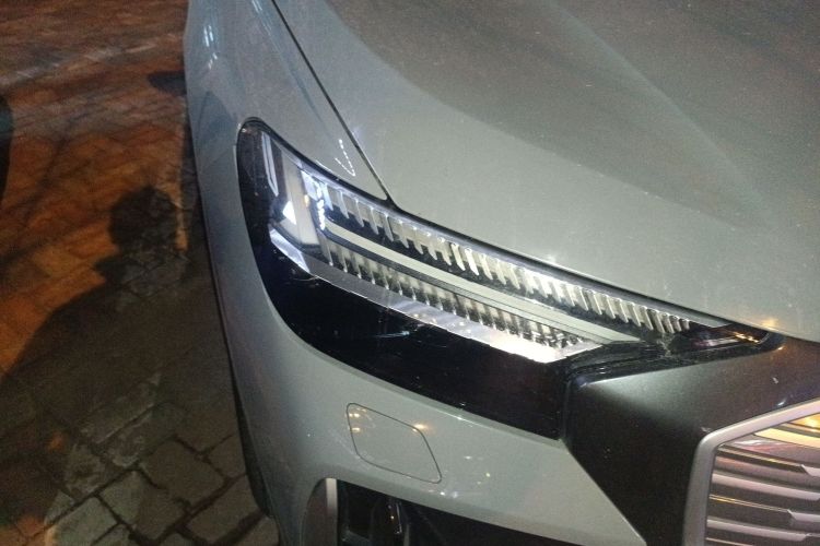 奥迪Q4 e-tron 2022款 50 e-tron quattro 创境版车身外观8