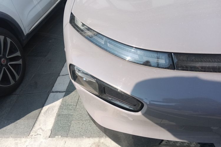 小鹏P7 2024款 P7i 550 Pro车身外观8