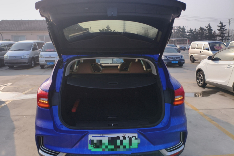 荣威MARVEL X 2018款 后驱版机舱底盘23