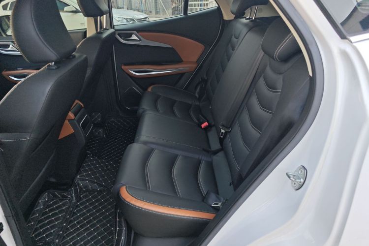 众泰T300 2017款 1.5T CVT尊享型中控内饰21