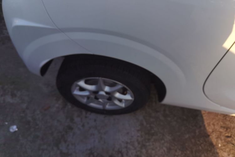 荣威 科莱威CLEVER 2022款 311km元气啵啵版车身外观6008