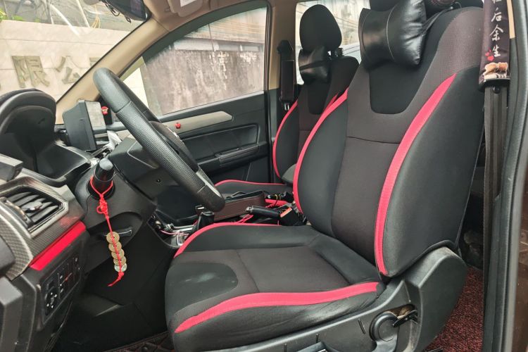 北汽威旺M50F 2017款 1.5L 标准型中控内饰19