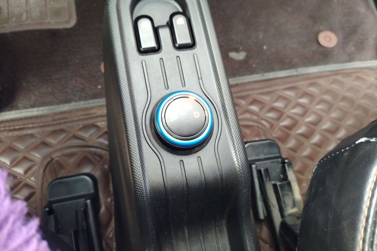 五菱汽车 宏光MINIEV 2020款 轻松款 磷酸铁锂中控内饰18