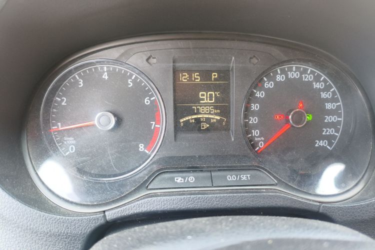 大众 Polo 2016款 1.4L 自动风尚型中控内饰15