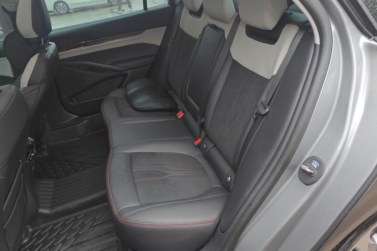 福特 蒙迪欧 2022款 EcoBoost 245 至尊型中控内饰21