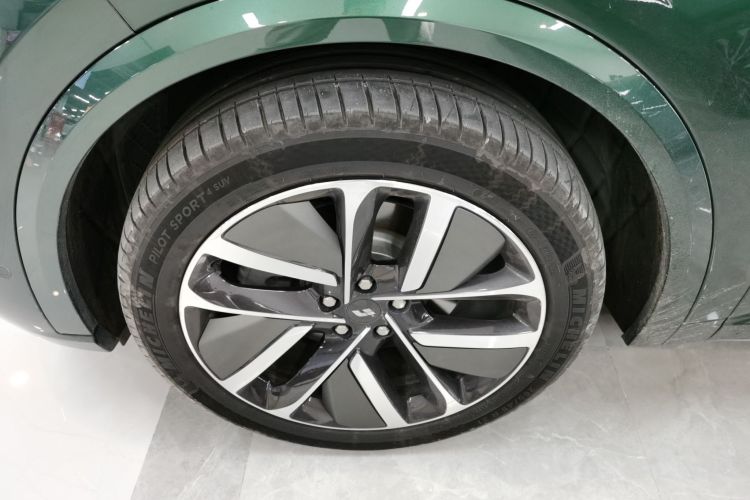 理想汽车 理想L9 2023款 Pro车身外观6001