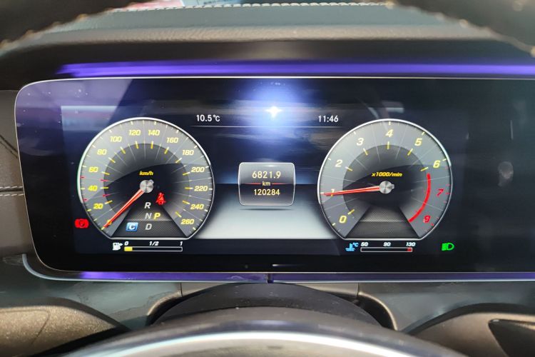 奔驰E级 2016款 E 200 L 运动型局部细节14