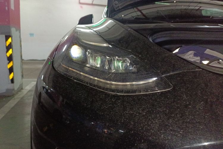 特斯拉 Model Y 2022款 改款 后轮驱动版车身外观8