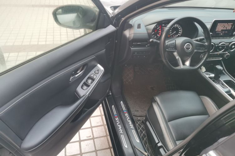 日产 轩逸 2020款 1.6L XL CVT悦享版中控内饰20