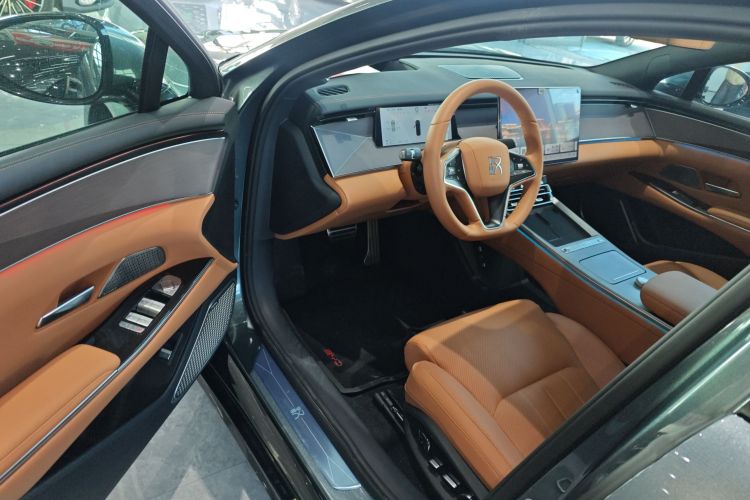 比亚迪 汉L 2025款 DM-p 四驱激光雷达旗舰型中控内饰20