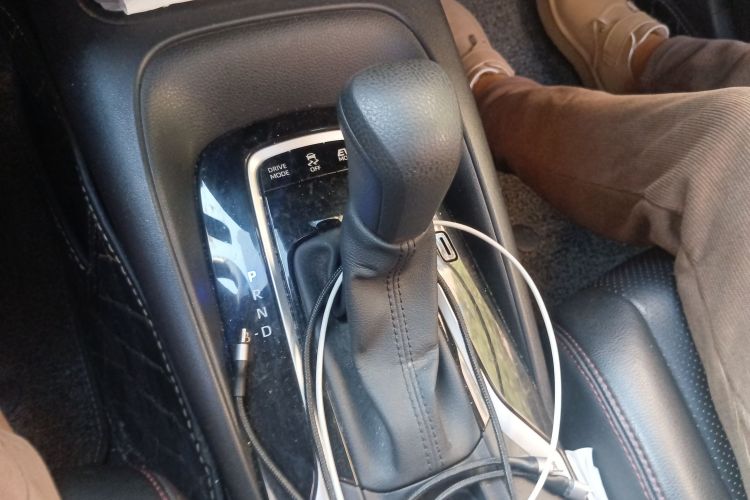 丰田 雷凌 2022款 双擎 1.8H E-CVT豪华版中控内饰18