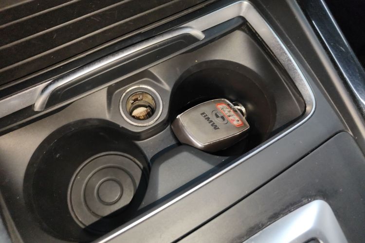 宝马2系(进口) 2018款 220i 敞篷轿跑车 运动设计套装中控内饰7001