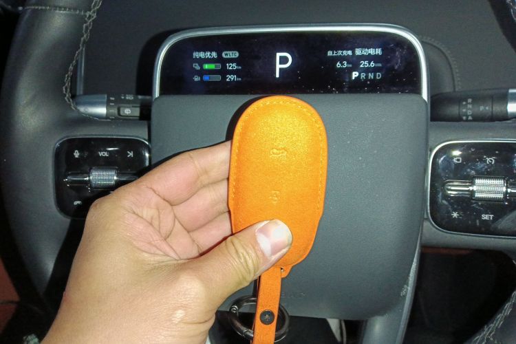 理想汽车 理想L8 2023款 Pro中控内饰11