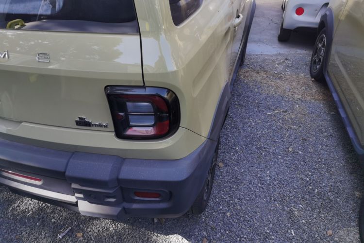 吉利银河 2025款 210km 熊猫骑士车身外观9