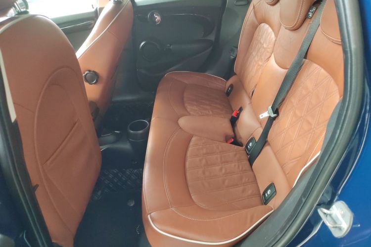 MINI 2018款 1.5T COOPER 艺术家 五门版中控内饰7004