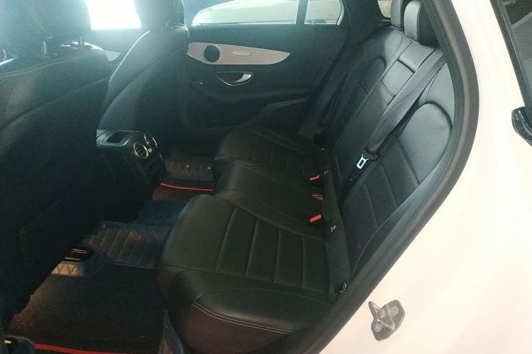 奔驰GLC 2020款 GLC 260 L 4MATIC 动感型中控内饰7004