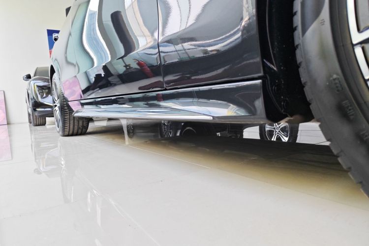 奔驰C级 2023款 改款二 C 260 L 运动版局部细节9001