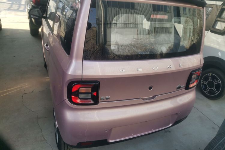 吉利银河 熊猫 2025款 210km 元气熊车身外观6