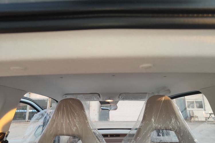 奔腾小马 2026款 222km 萌趣马 Plus中控内饰22