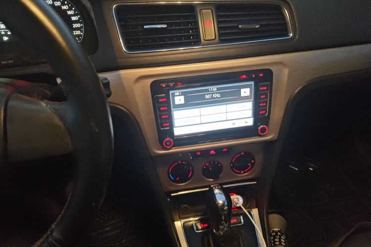 大众 朗逸 2014款 1.4TSI DSG蓝驱技术版局部细节16