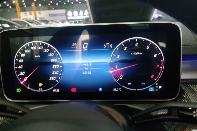 奔驰C级 2022款 C 260 L 运动版中控内饰14