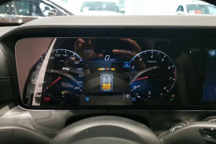 奔驰E级(进口) 2022款 E 260 时尚型运动版中控内饰14