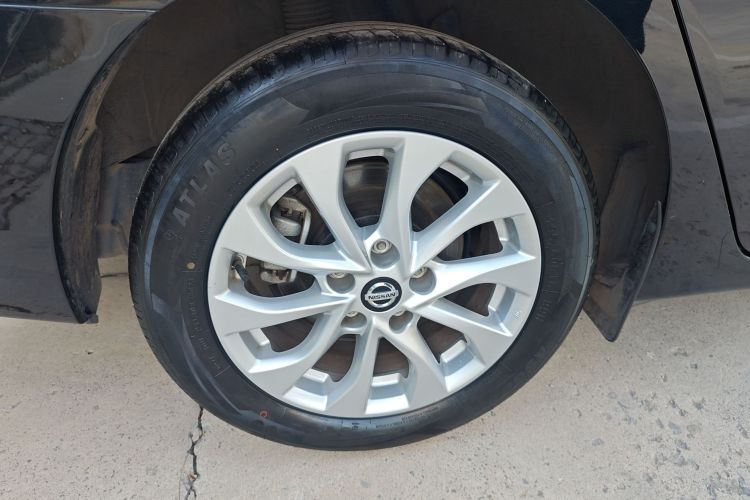 日产 轩逸 2024款 经典 1.6XE CVT舒适版车身外观6008