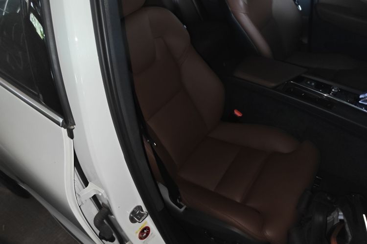 沃尔沃XC60 2025款 B5 四驱智远豪华版局部细节41