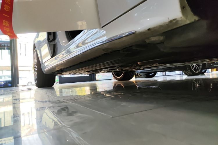 奔驰C级 2024款 改款二 C 260 L 运动版局部细节9001