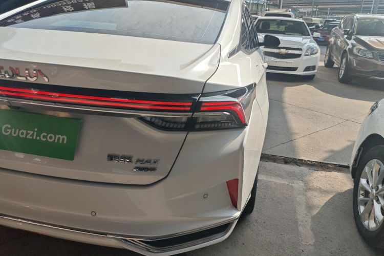 东风风神 奕炫MAX 2023款 1.5T 超炫潮爸版车身外观9