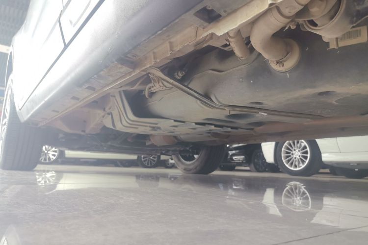 吉利汽车 博越 2021款 百万款 1.8TD DCT两驱豪华型机舱底盘30