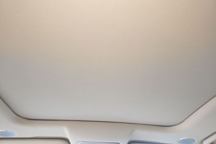 蓝电E5 PLUS 2026款 165km 长续航先享版Ultra 7座中控内饰22