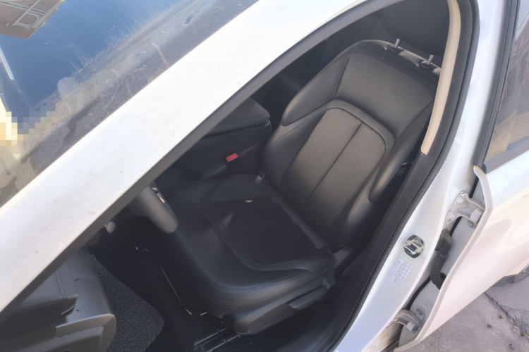 五菱汽车 五菱E5 2024款 410km 标准版中控内饰19