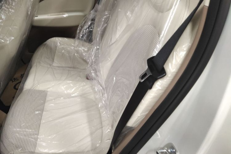 五菱汽车 宏光MINIEV 2025款 四门版 进阶款中控内饰21