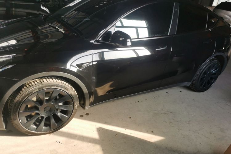 特斯拉 Model Y 2022款 长续航全轮驱动版车身外观6003