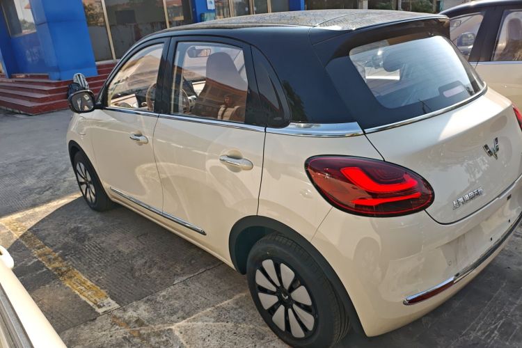 五菱汽车 五菱缤果 2025款 410km 灵犀尊享款车身外观4