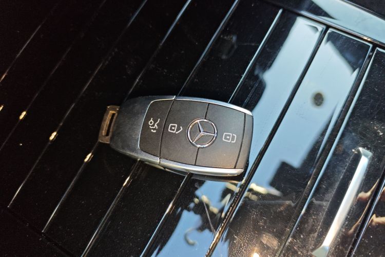 奔驰A级 2019款 A 200 L中控内饰11